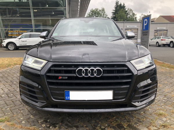 AUDI SQ5 quattro