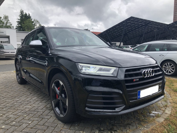 AUDI SQ5 quattro