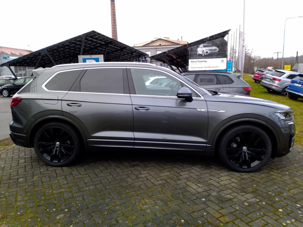 VW Touareg R-line