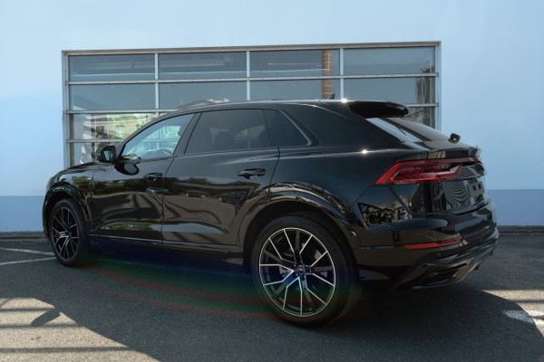 AUDI Q8 quattro